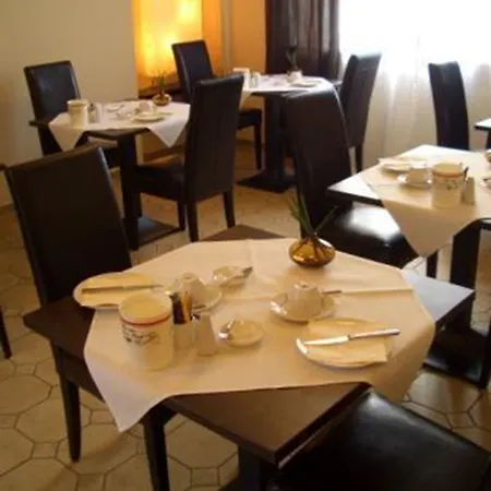 מלון Langemarck 3*